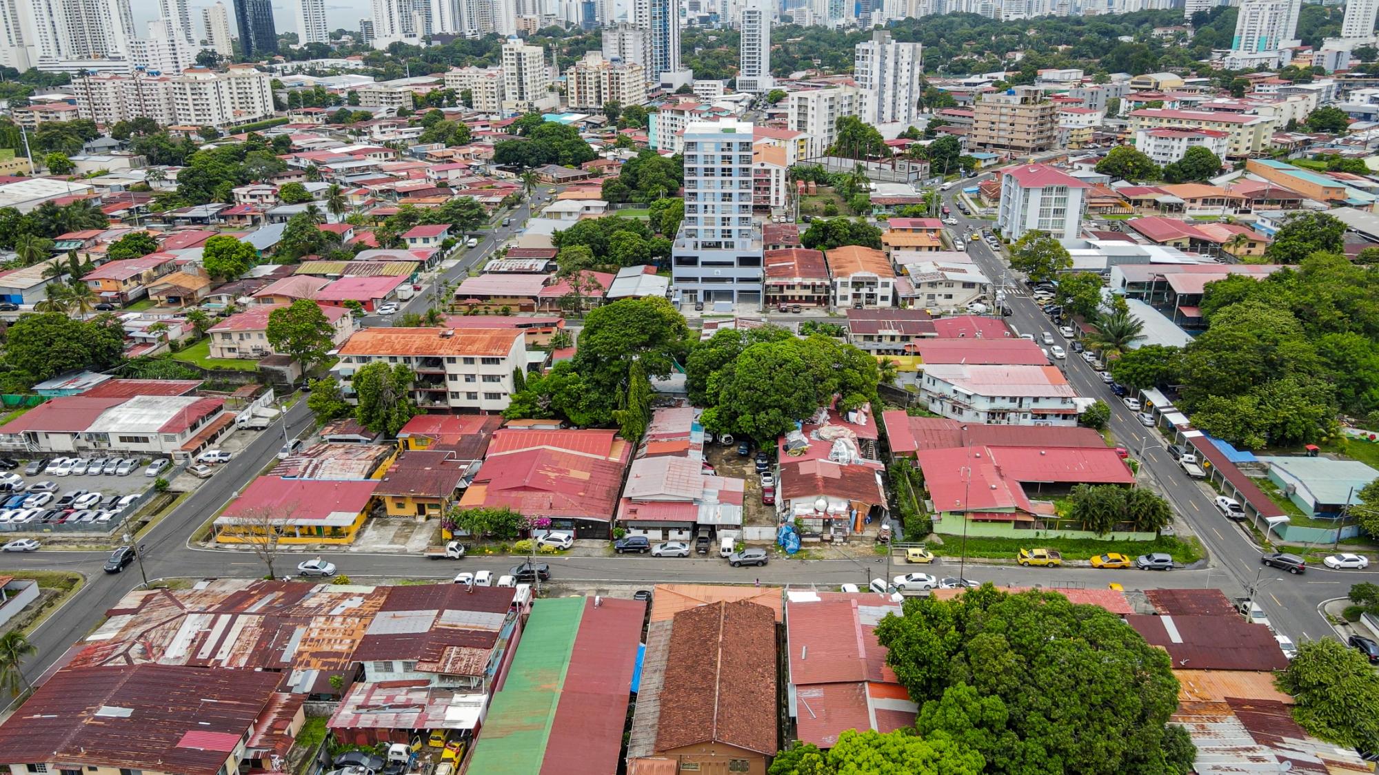 Terreno en venta en Parque Lefevre