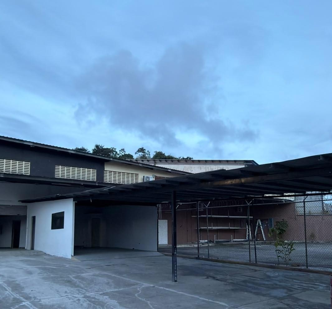 Bodega en venta o alquiler en El Crisol