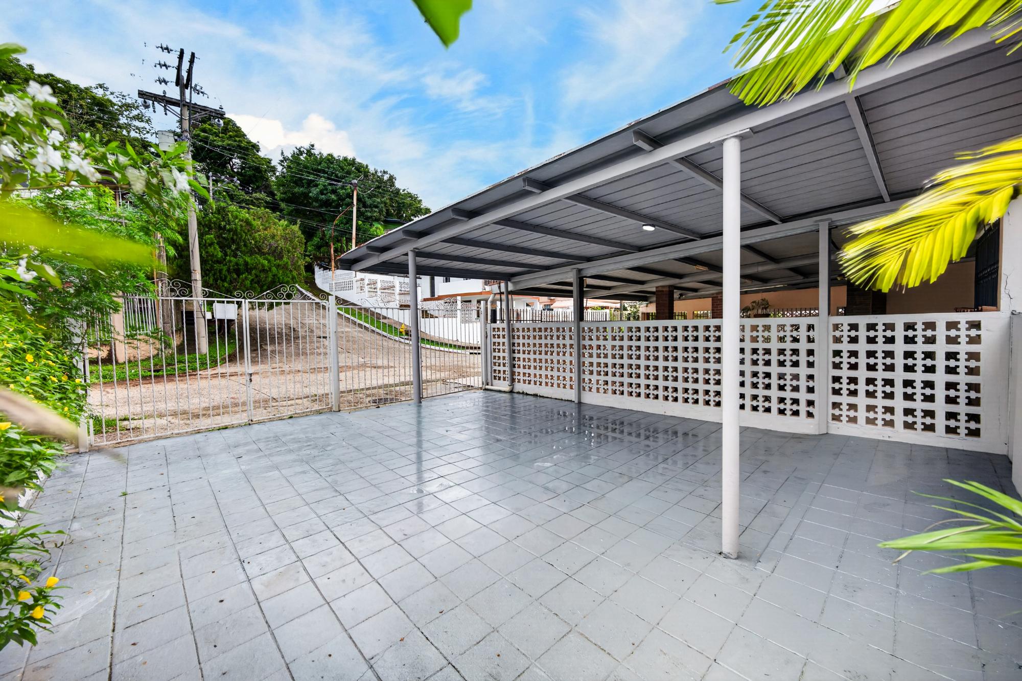 Casa en venta en Altos del Miraflores