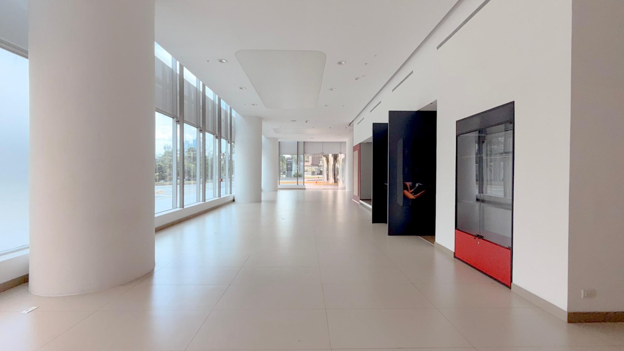 Local comercial en venta o alquiler en Punta Pacífica