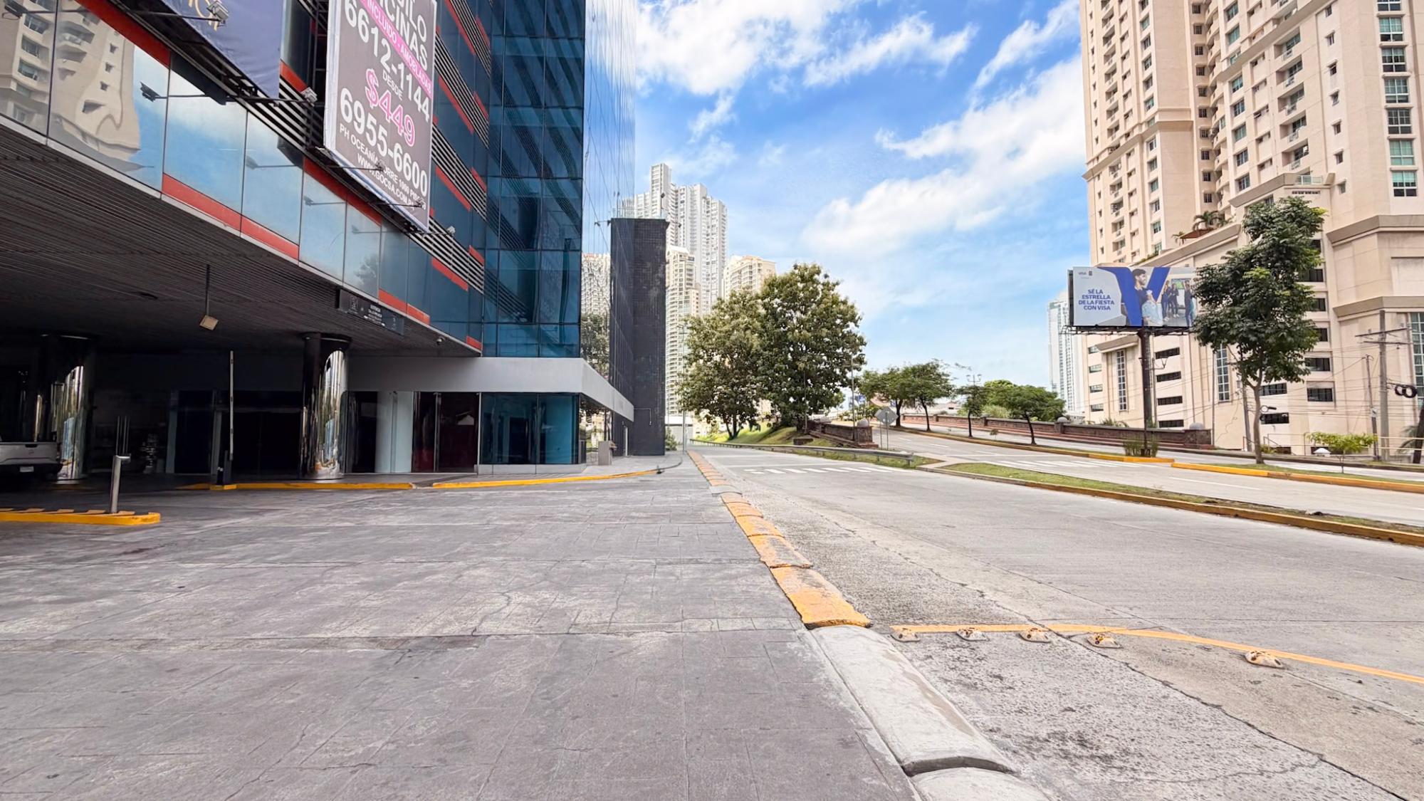 Local comercial en venta o alquiler en Punta Pacífica