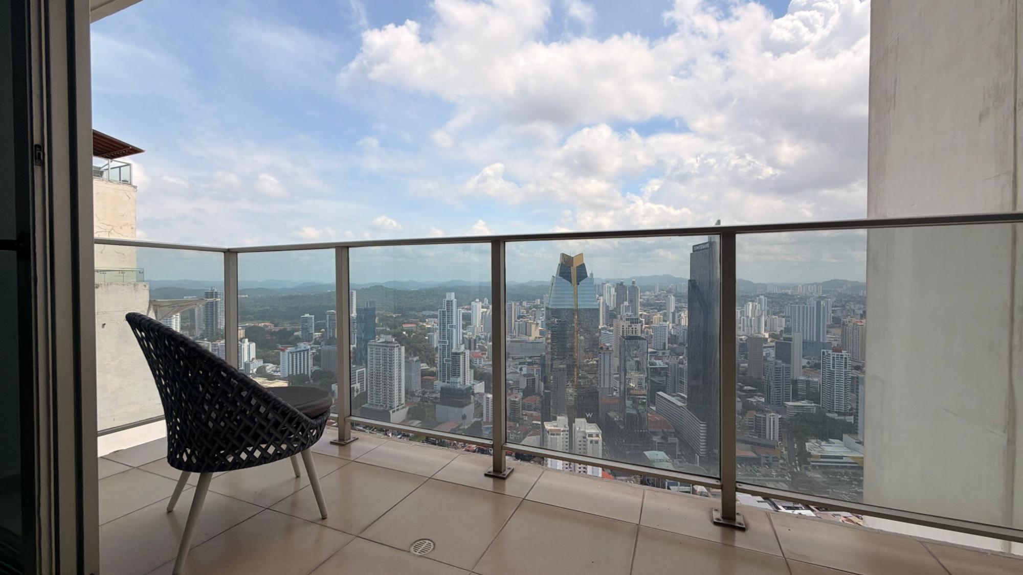 Apartamento en venta o alquiler en Avenida Balboa