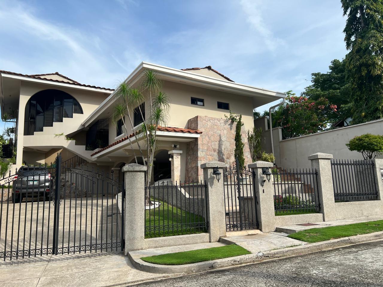 Casa en venta o alquiler en Loma Alegre