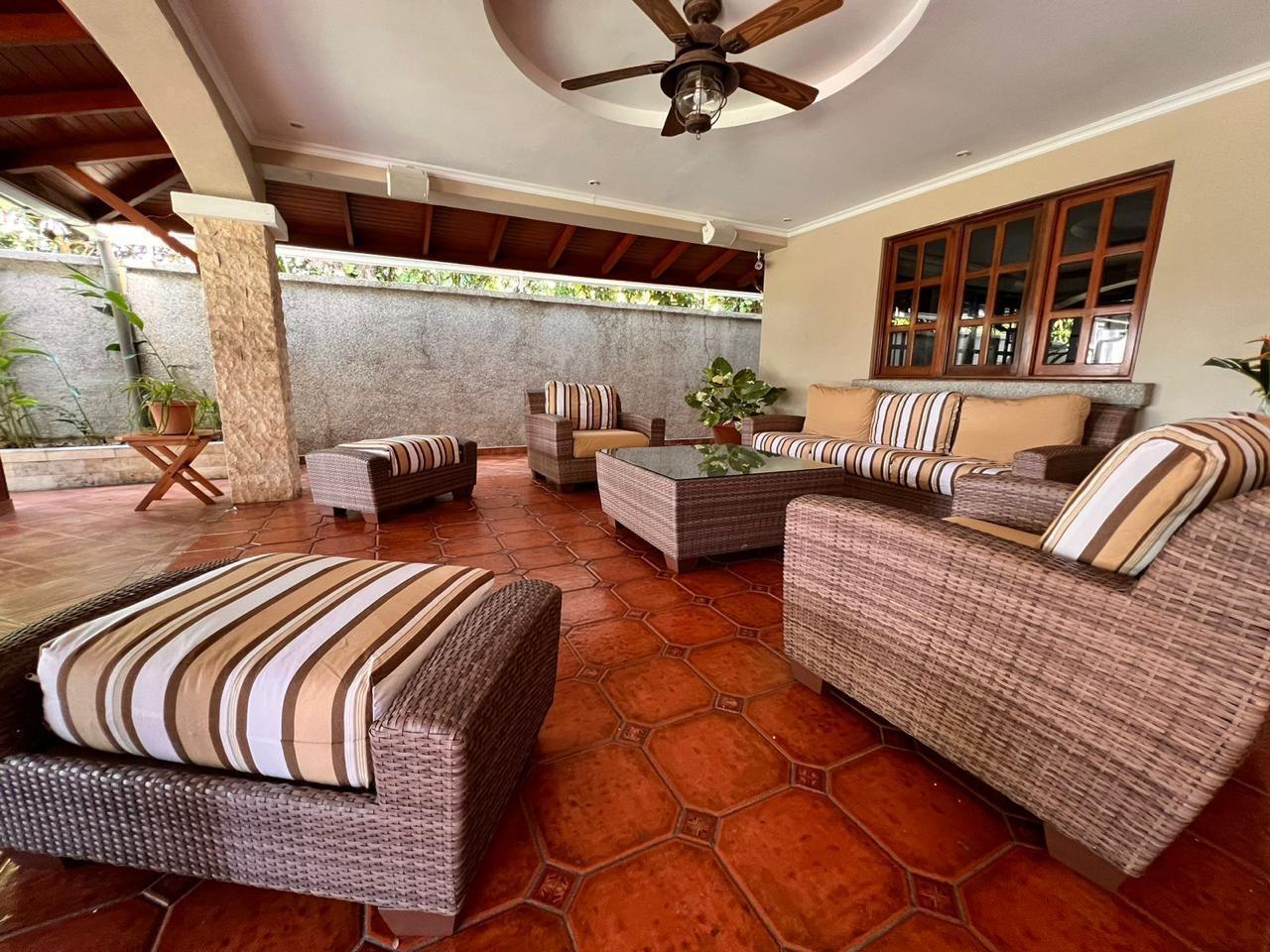Casa en venta o alquiler en Loma Alegre