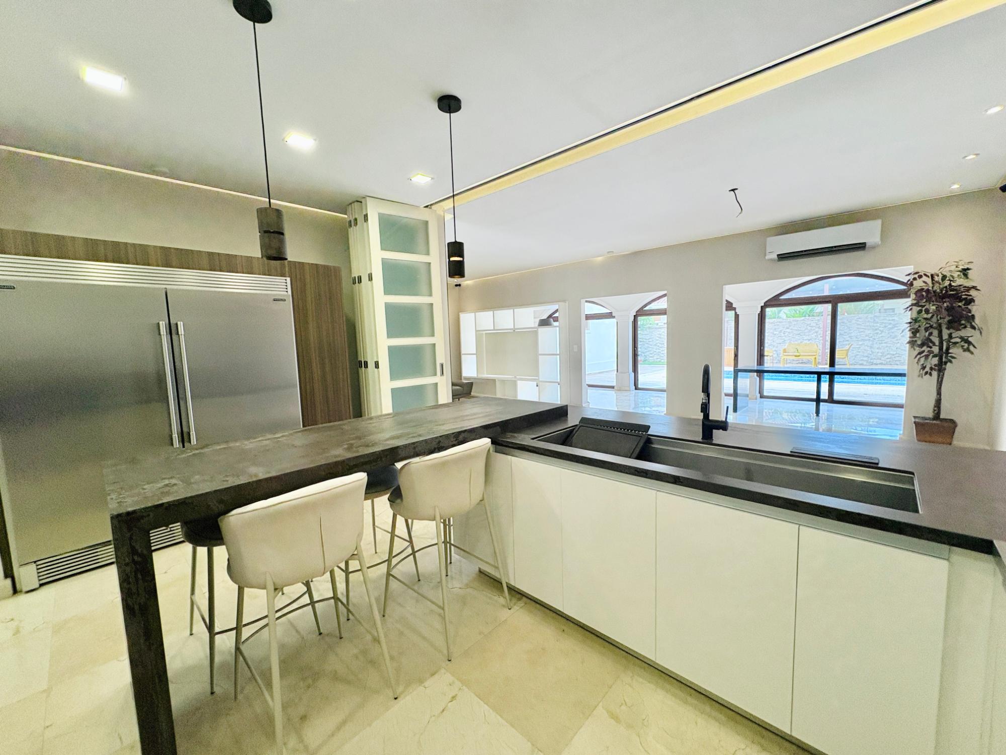Casa en venta o alquiler en Costa Sur
