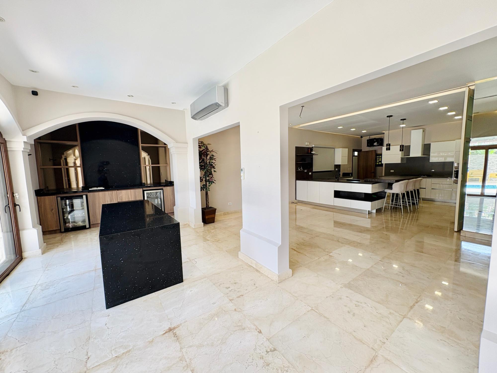 Casa en venta o alquiler en Costa Sur
