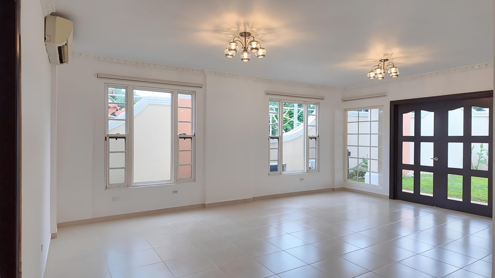 Casa en venta o alquiler en Costa Sur