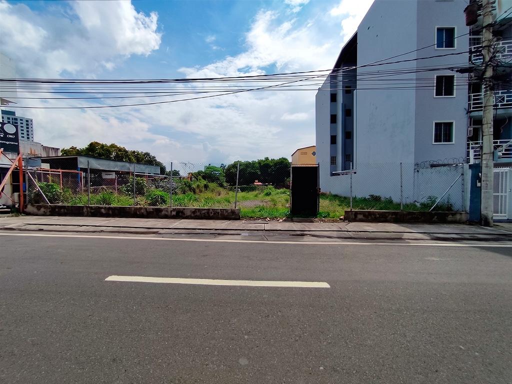 Terreno en venta en Parque Lefevre