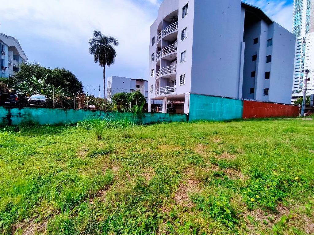 Terreno en venta en Parque Lefevre