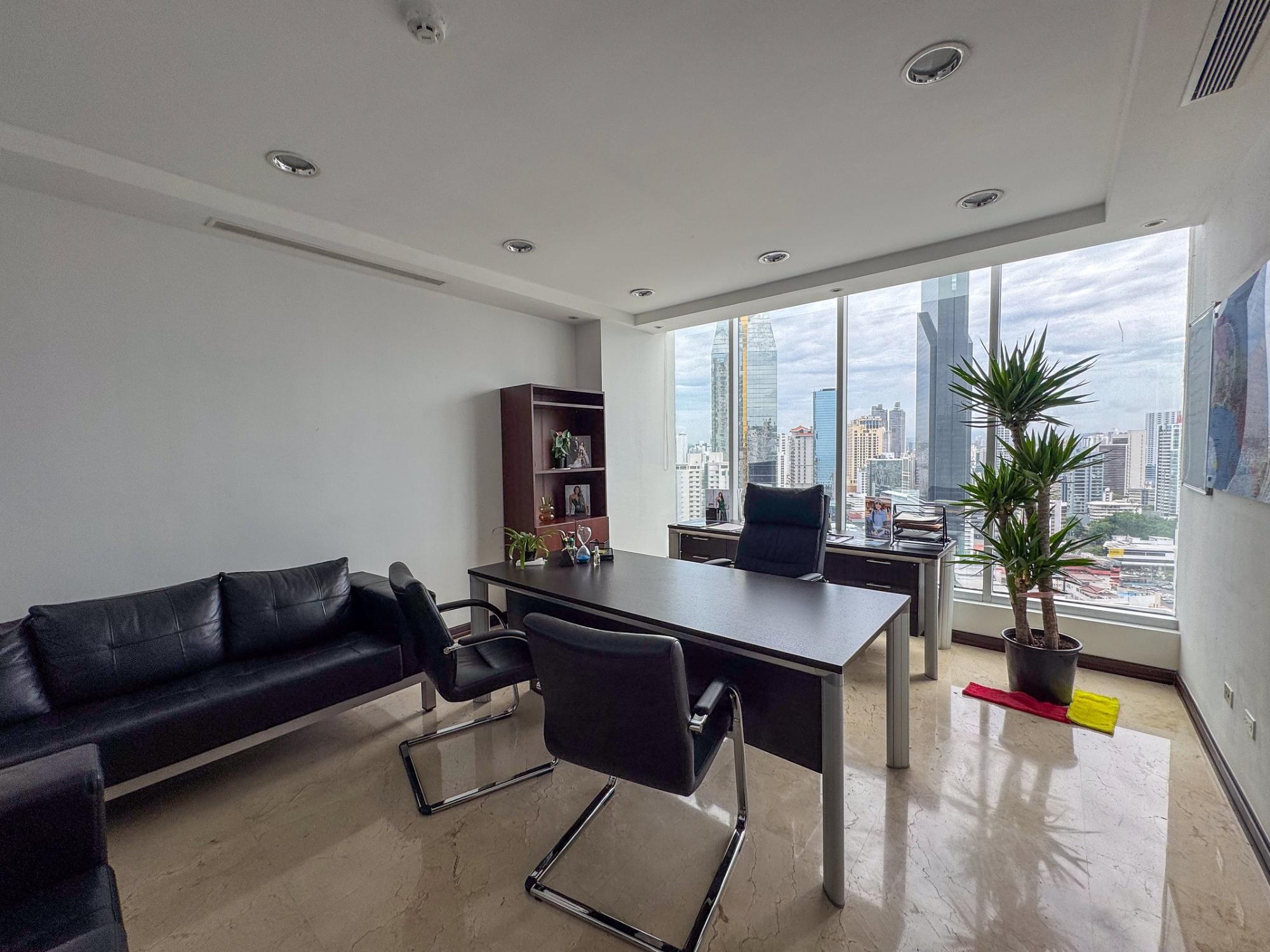Oficina en venta en Marbella