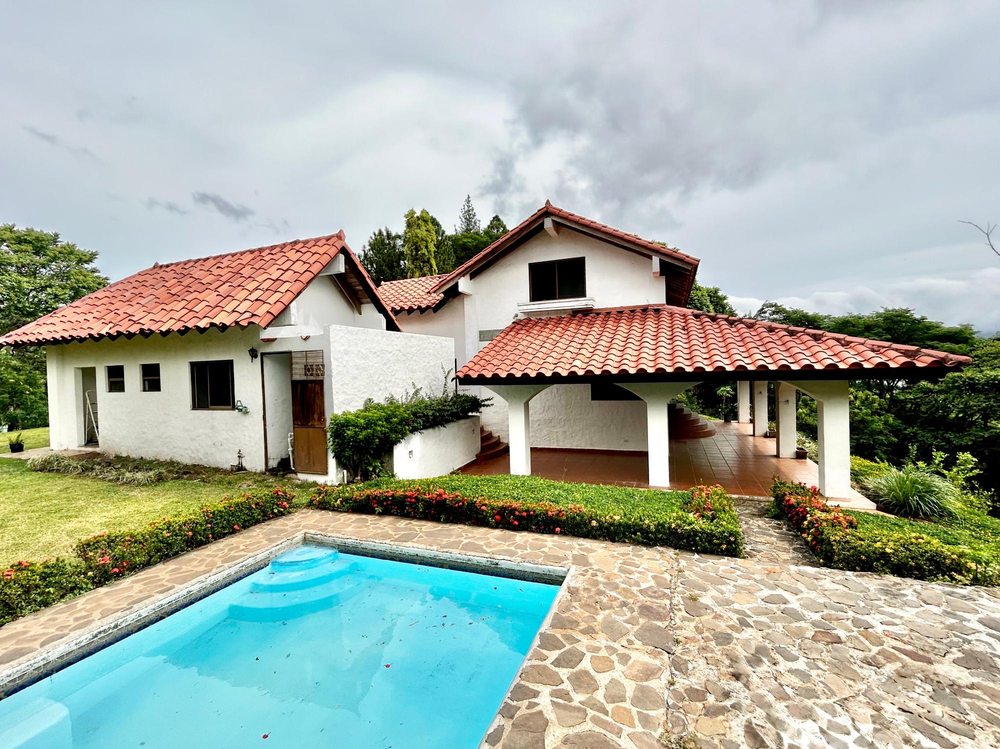 Casa en venta en 551